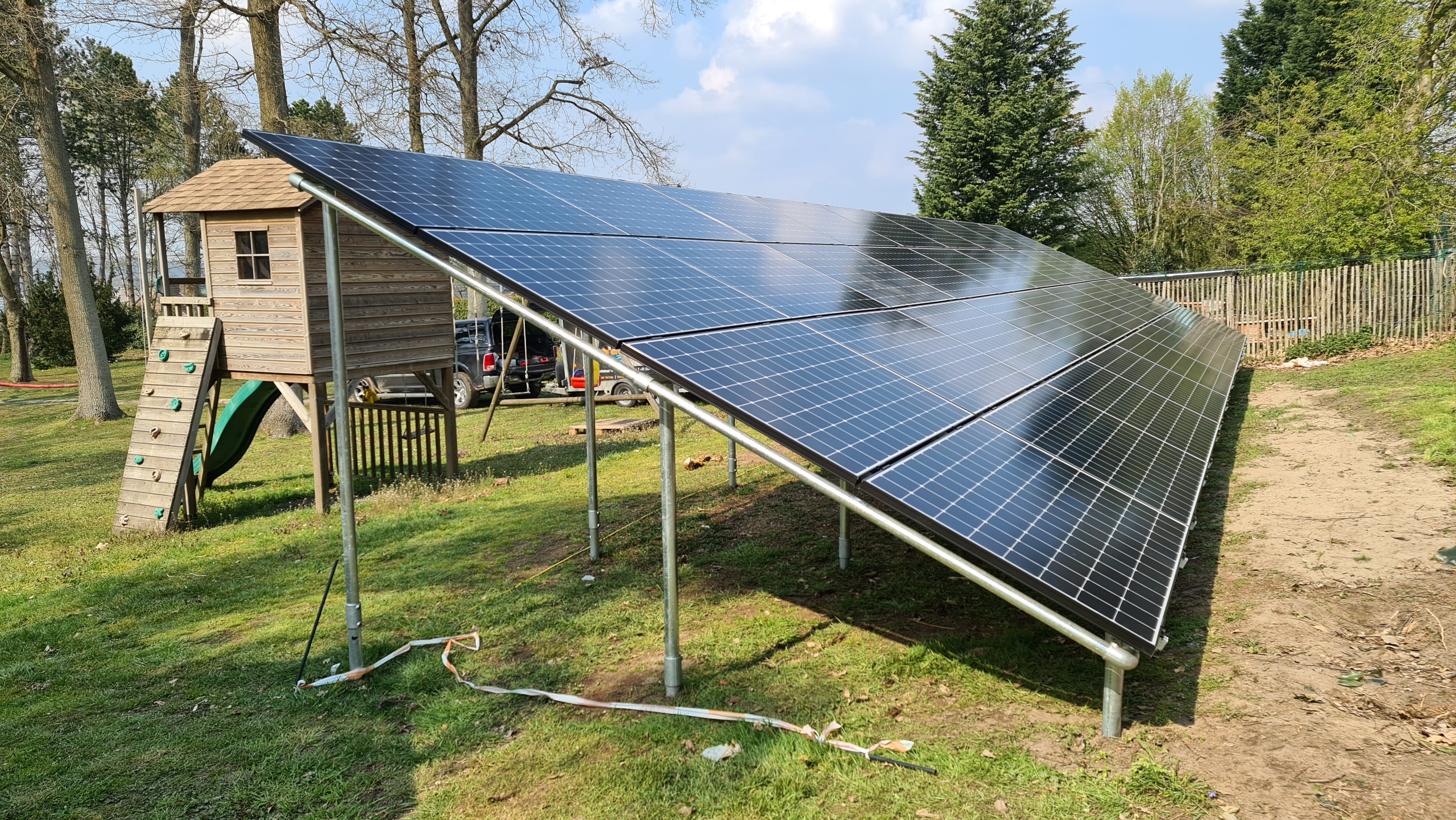 Zonnepanelen-constructie-vooraanzicht-steigerbuis-1.jpg